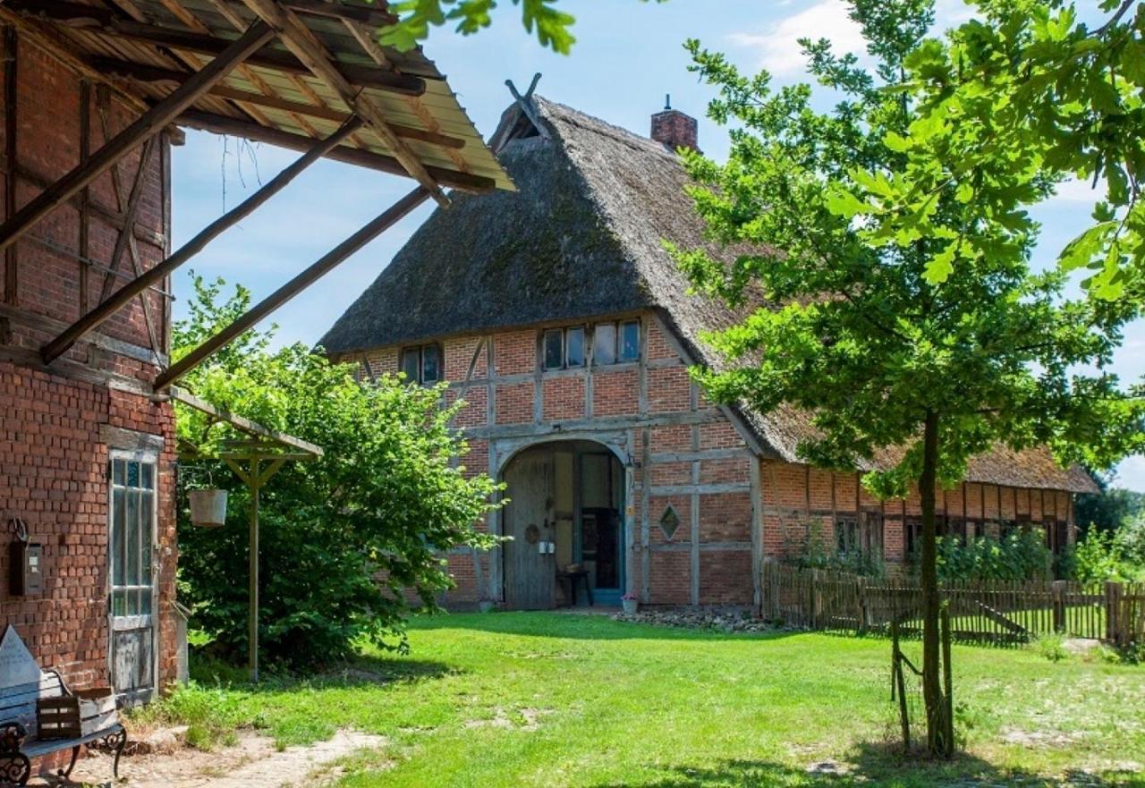 Reetscheune Kruezen Kruzen Exterior photo